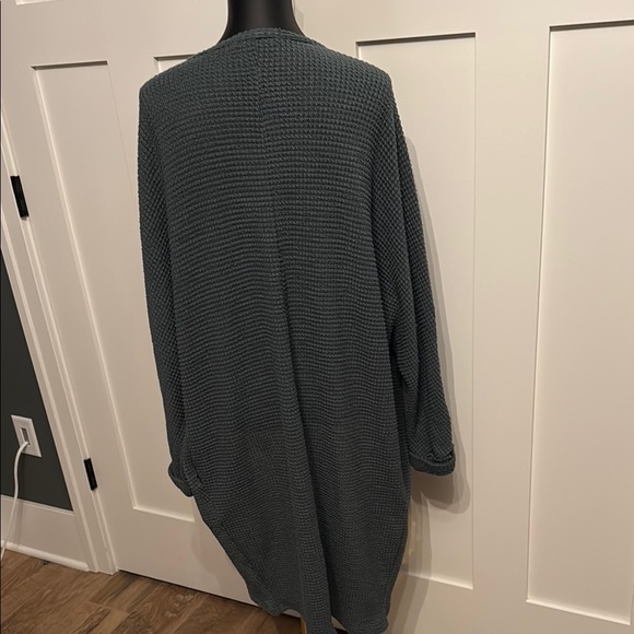 Women's Gray Open-Front Sweater - Picture 3 of 4